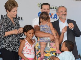[Presidenta Dilma realiza sonho de mais 1.104 famílias]