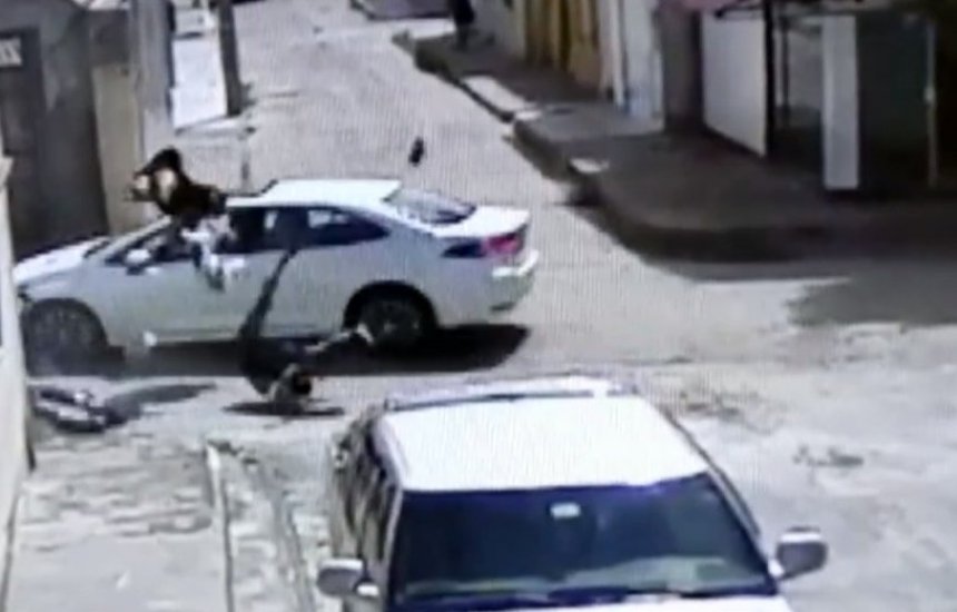 [Bebê arremessado de moto após veículo ser atingido por carro morre na Bahia]